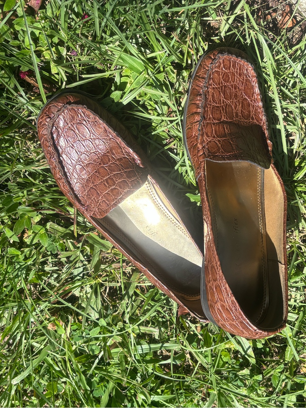 Anne Klein Brown Croc-Embossed Women’s Slip-On Loafers Size 10